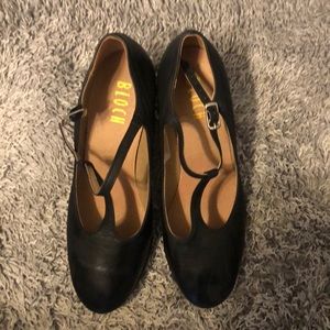 Bloch T-strap character shoe black size 7